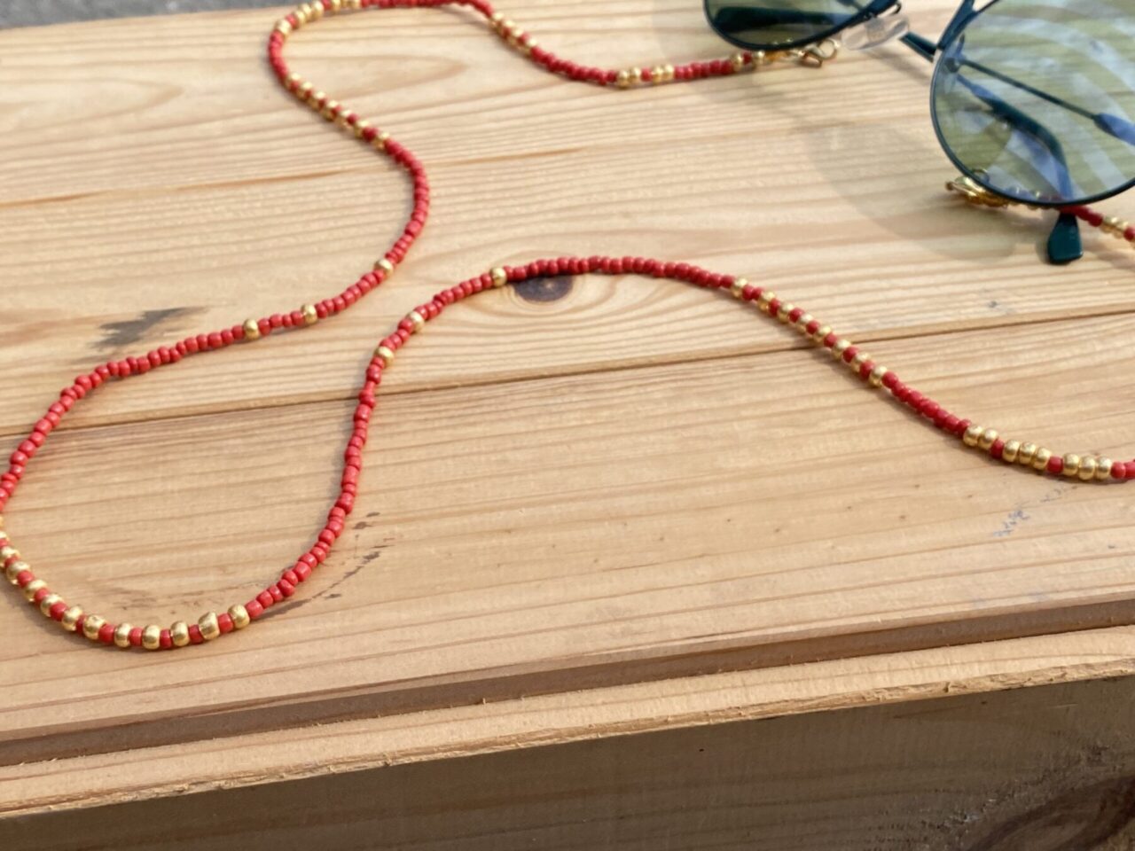 Łańcuszek do okularów koraliki hand made Red&Gold